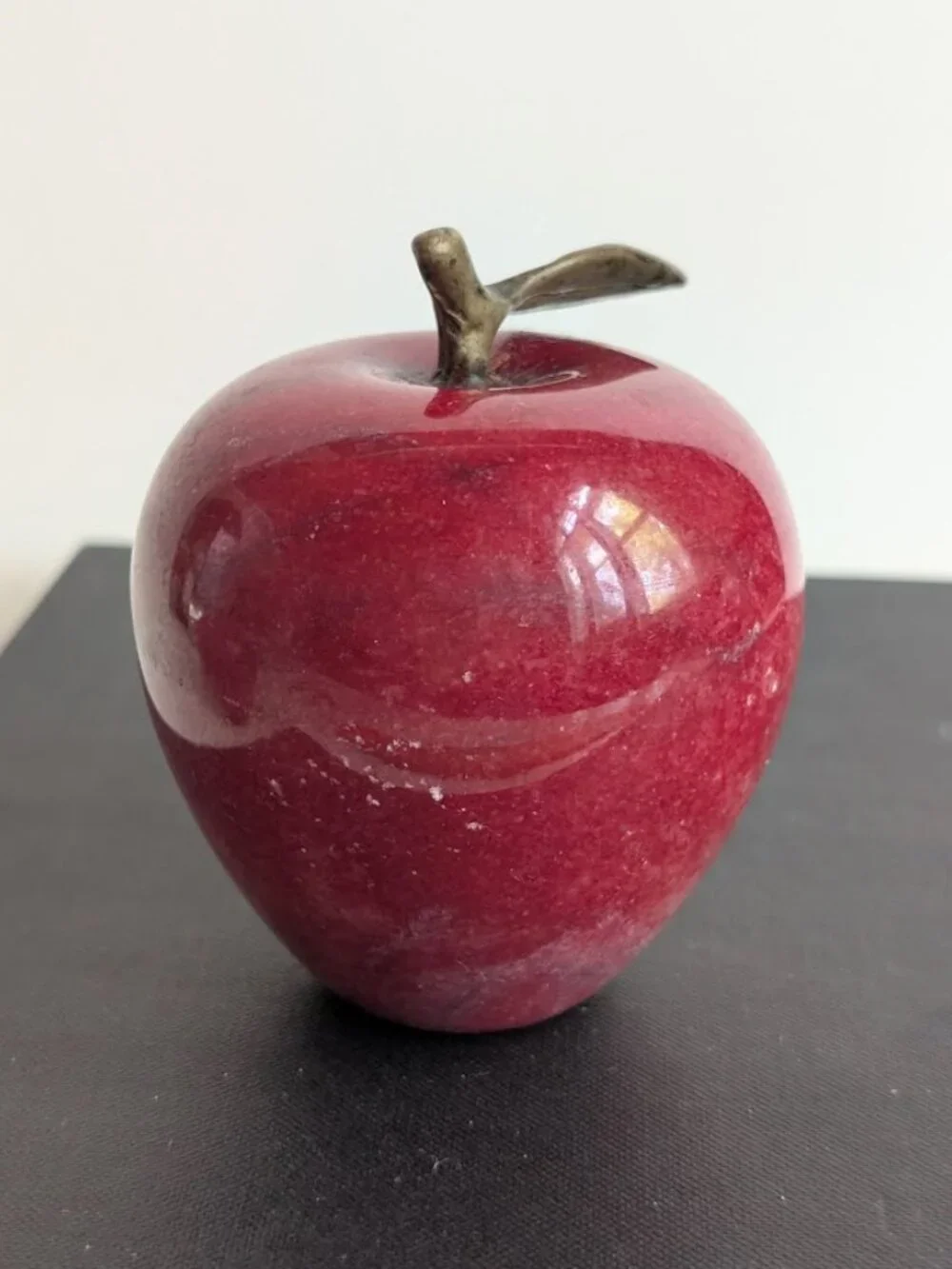 Vintage MCM Polished Marble Alabaster Red Apple Paperweight w/Brass Stem